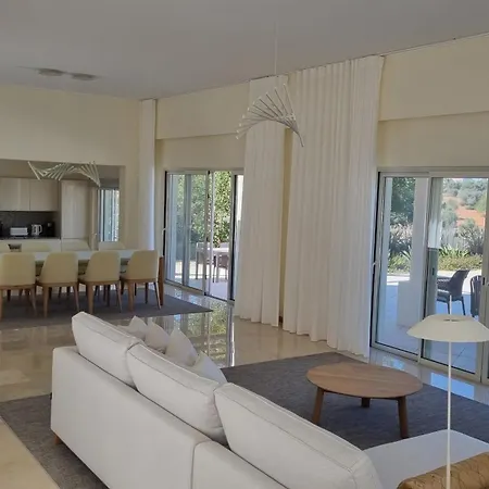 Pestana Collection Villa Estombar