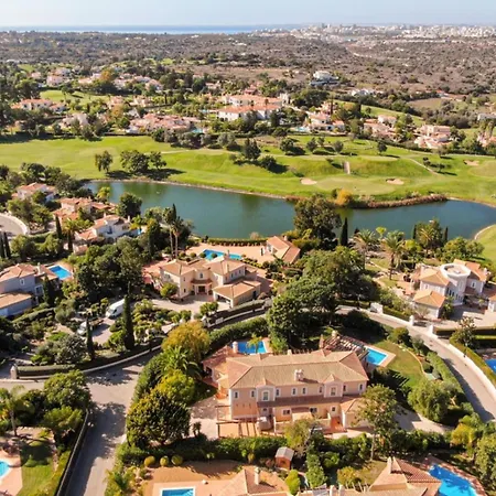 Villa Pestana Collection *